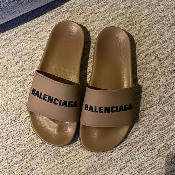 Balenciaga slides - Picture 1 of 1